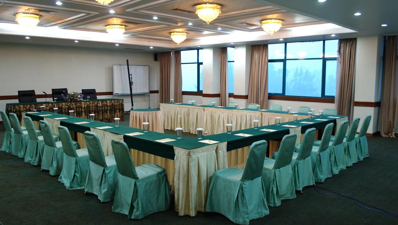 Permata Alam Hotel Puncak Exteriör bild
