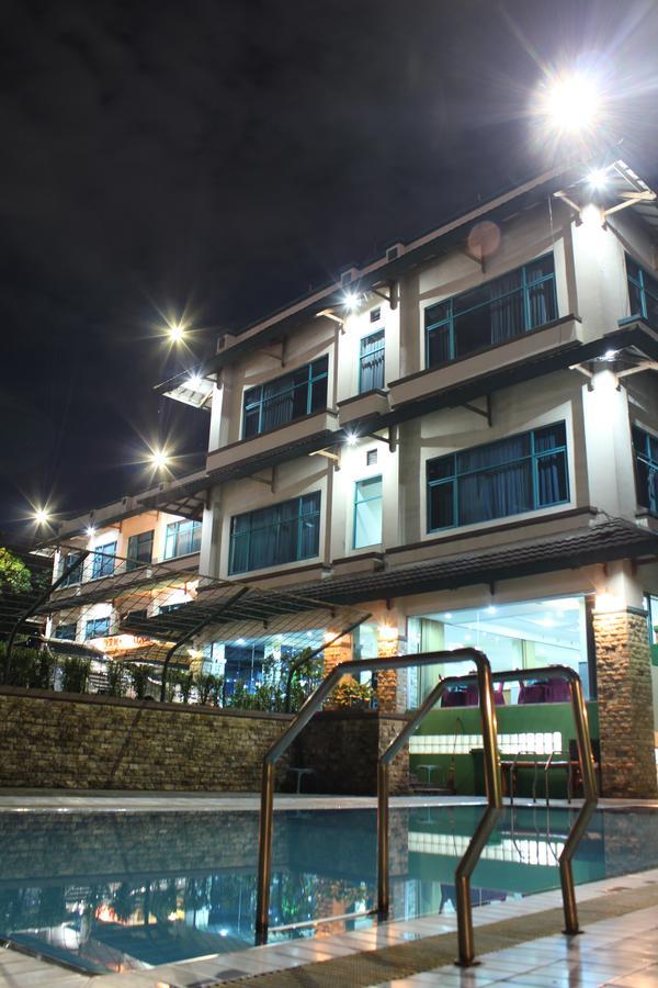 Permata Alam Hotel Puncak Exteriör bild