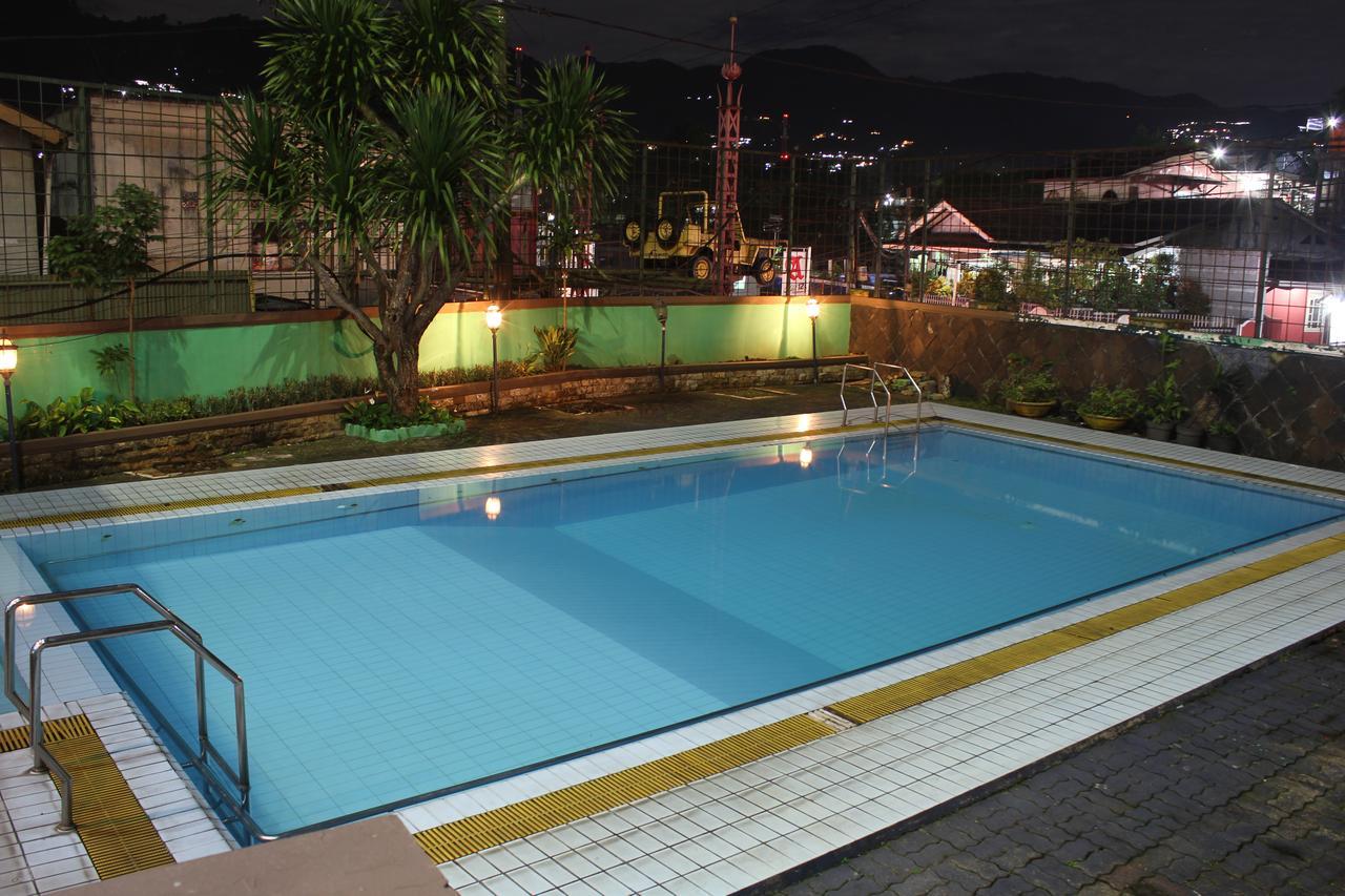 Permata Alam Hotel Puncak Exteriör bild